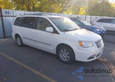 2012 Chrysler Town & Country Touring from USA, damaged, VIN 2C4RC1BG4CR382333